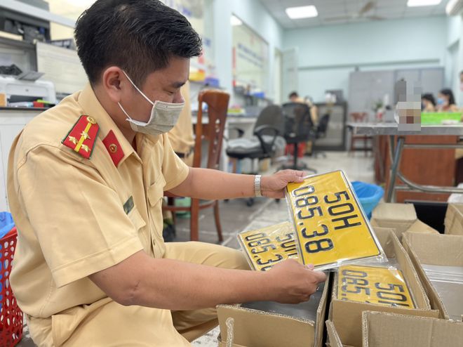 TP Hồ Chí Minh tạm ngừng tiếp nhận hồ sơ đăng ký xe mới