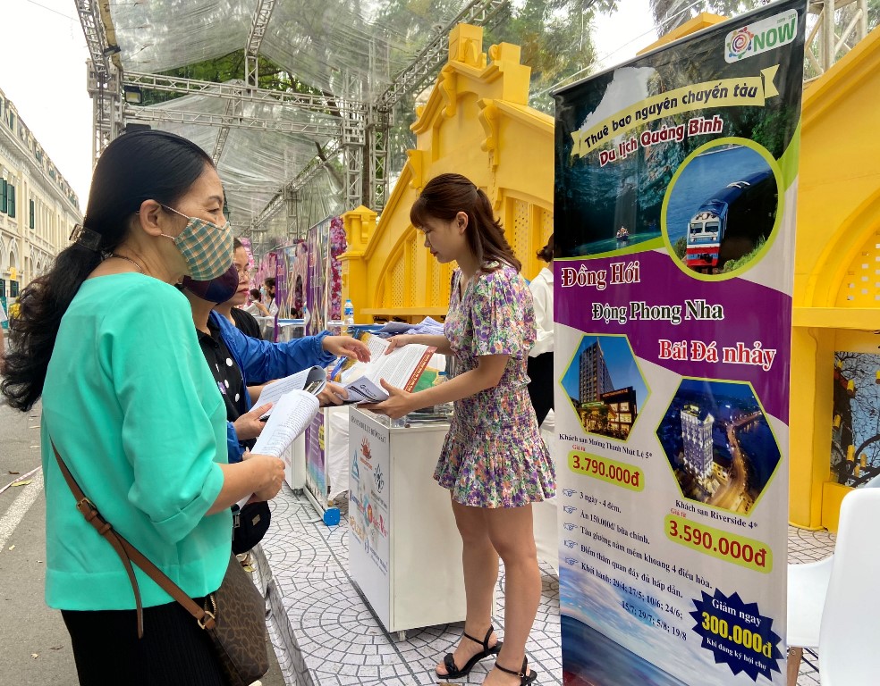 Hà Nội Tổng thu từ khách du lịch nội địa giảm 57 so với cùng kỳ năm trước
