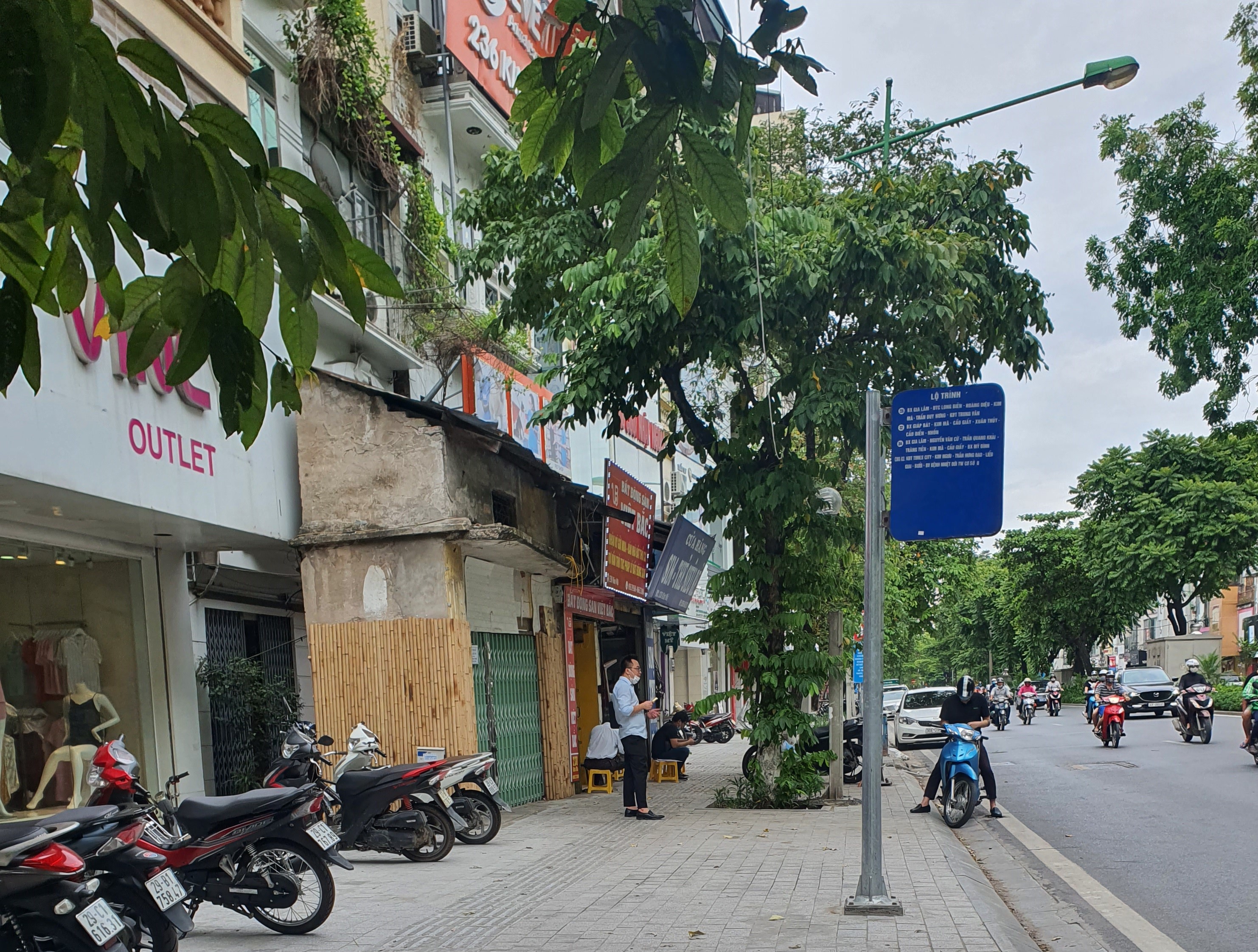 Méo mó cảnh quan đô thị vì mỏng và méo