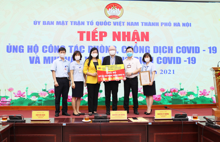 Hà Nội tiếp nhận thêm hơn 3,5 tỷ đồng ủng hộ phòng, chống dịch