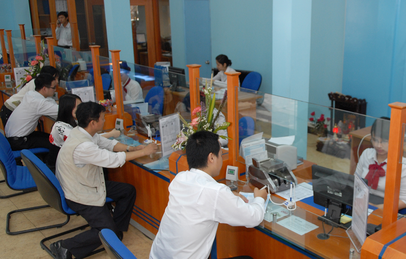 Tiếp tục giảm nhiều loại phí, lệ phí để hỗ trợ, tháo gỡ khó khăn cho sản xuất, kinh doanh
