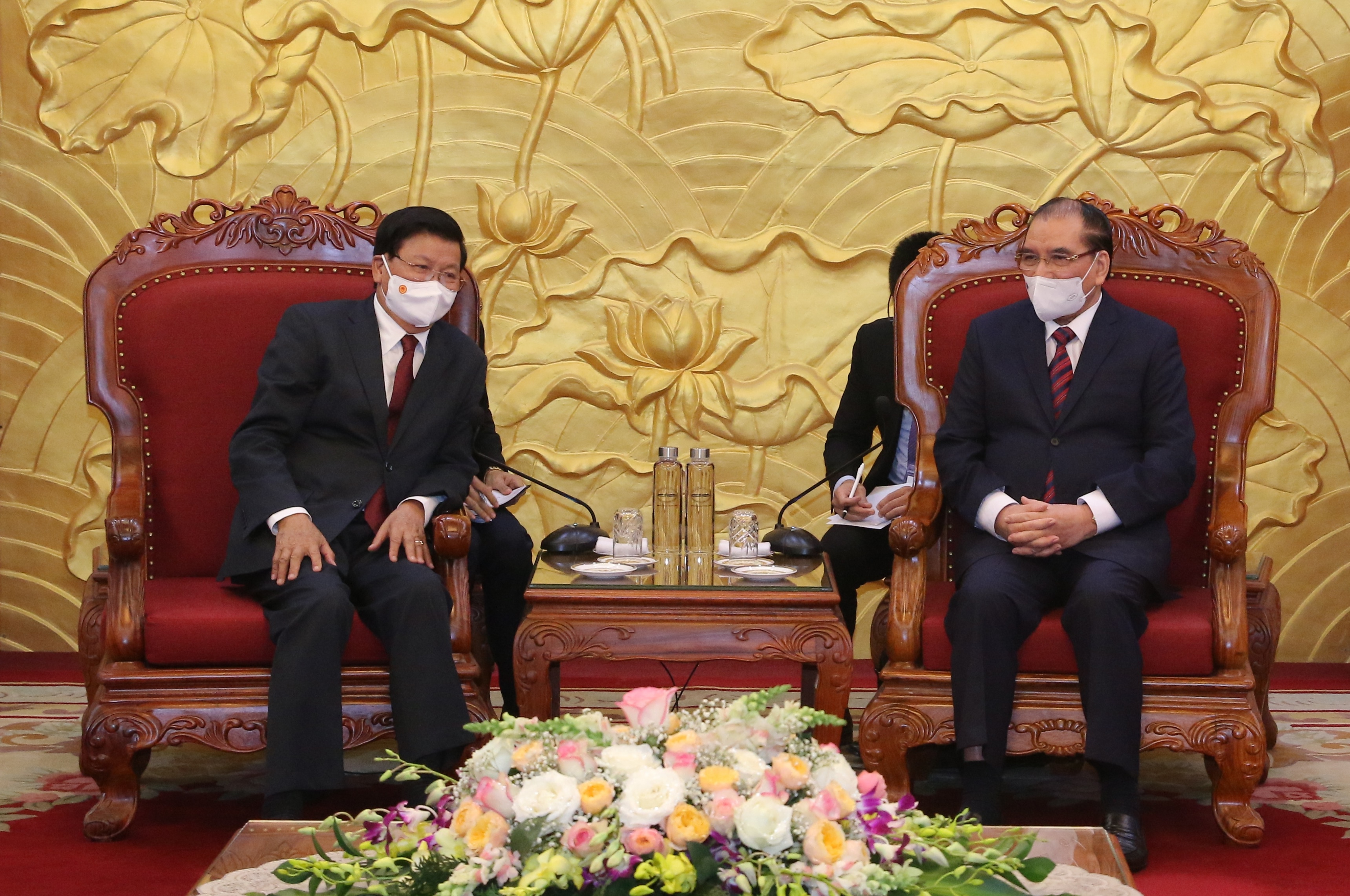Tình cảm thủy chung, son sắt, nồng ấm và gắn bó keo sơn giữa hai dân tộc Việt - Lào