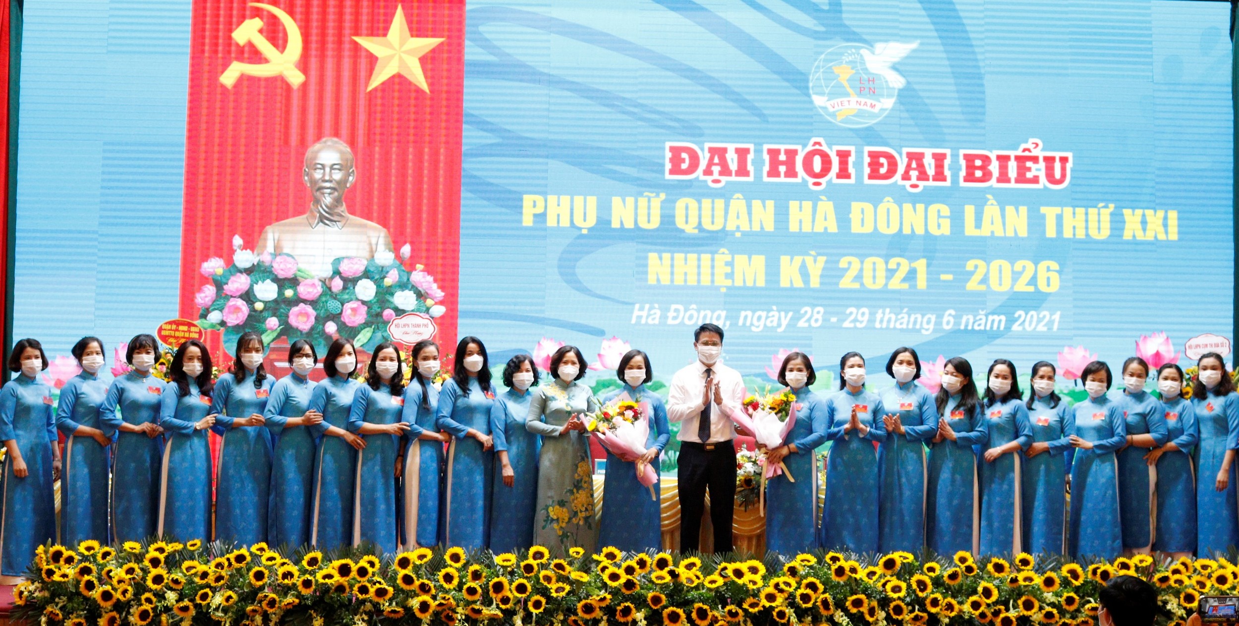 Phụ nữ Hà Đông xứng danh truyền thống quê lụa anh hùng