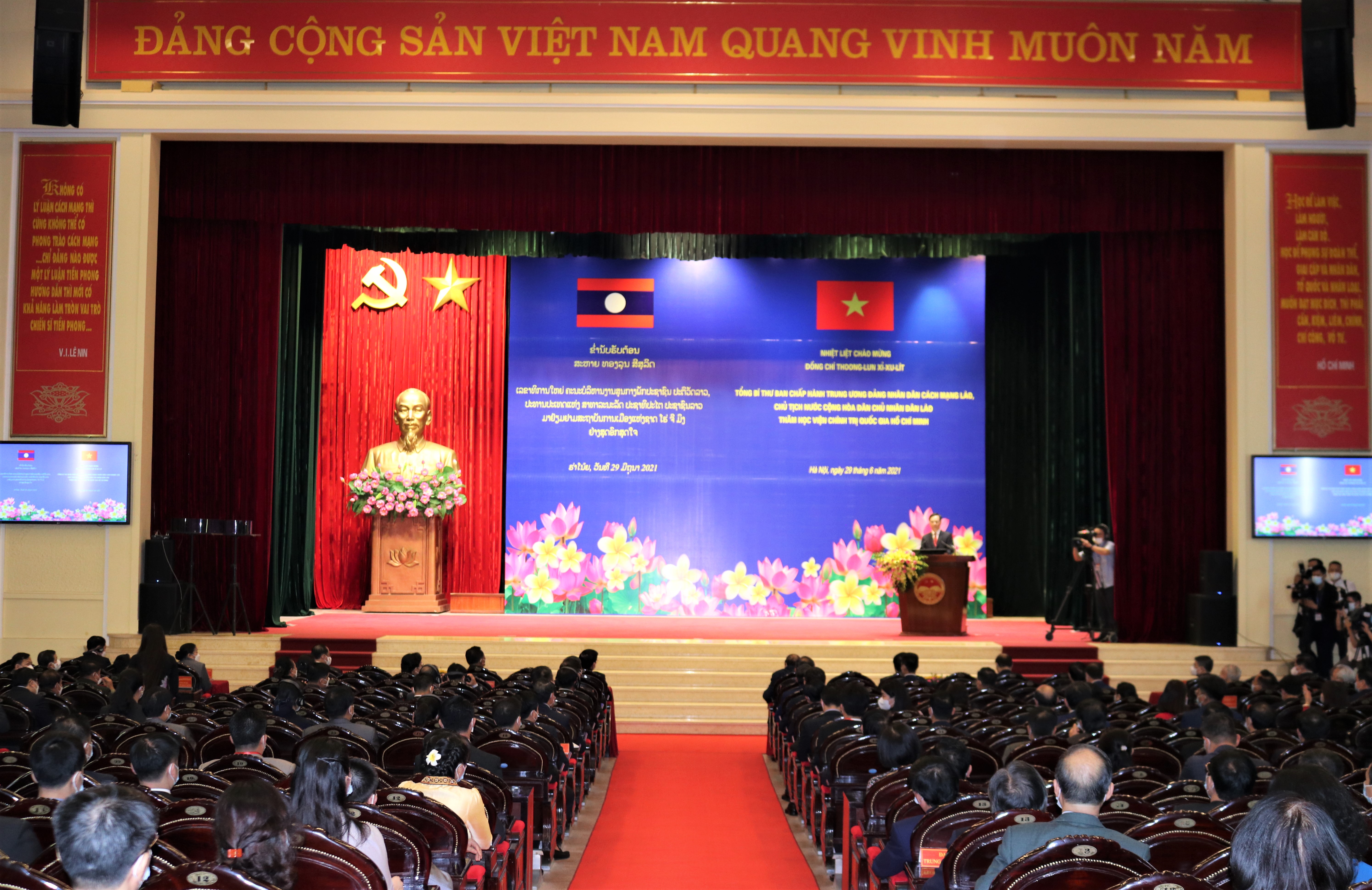 Tích cực giáo dục về nguồn gốc truyền thống quan hệ đặc biệt Việt Nam – Lào