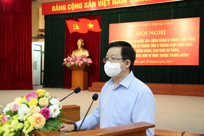Chú ý lộ trình tăng tuổi nghỉ hưu khi thực hiện công tác cán bộ