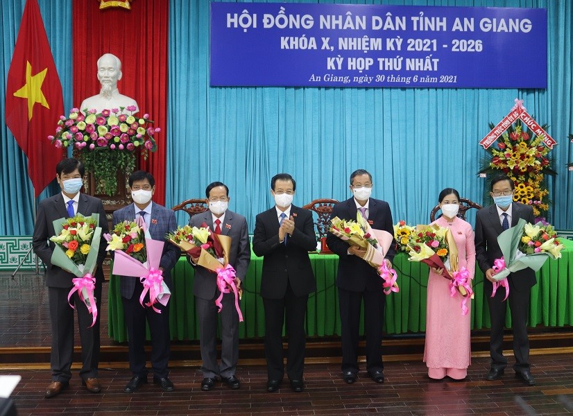An Giang Bầu Chủ tịch HĐND và UBND tỉnh khóa mới