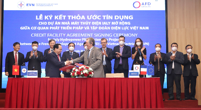 EVN Lễ ký kết Thỏa ước tín dụng 74,7 triệu Euro cho Dự án Nhà máy Thủy điện Ialy mở rộng