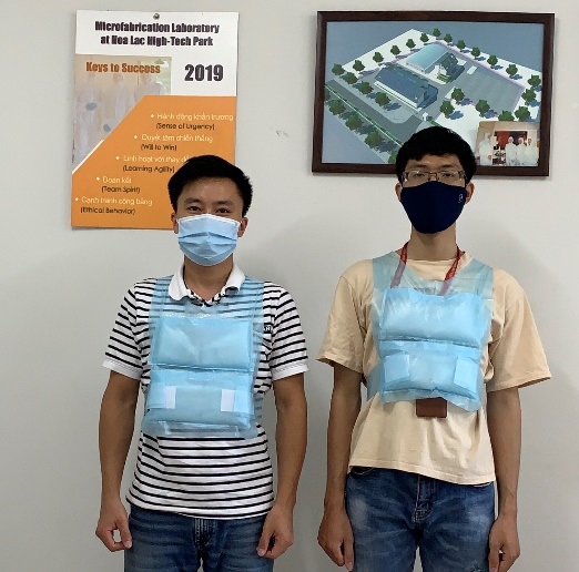 Áo hạ nhiệt Giải pháp chống nóng cho nhân viên y tế nơi tâm dịch