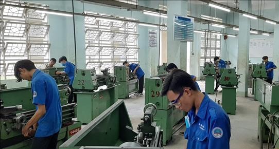 Long An lao động nông thôn có việc làm do được đào tạo nghề