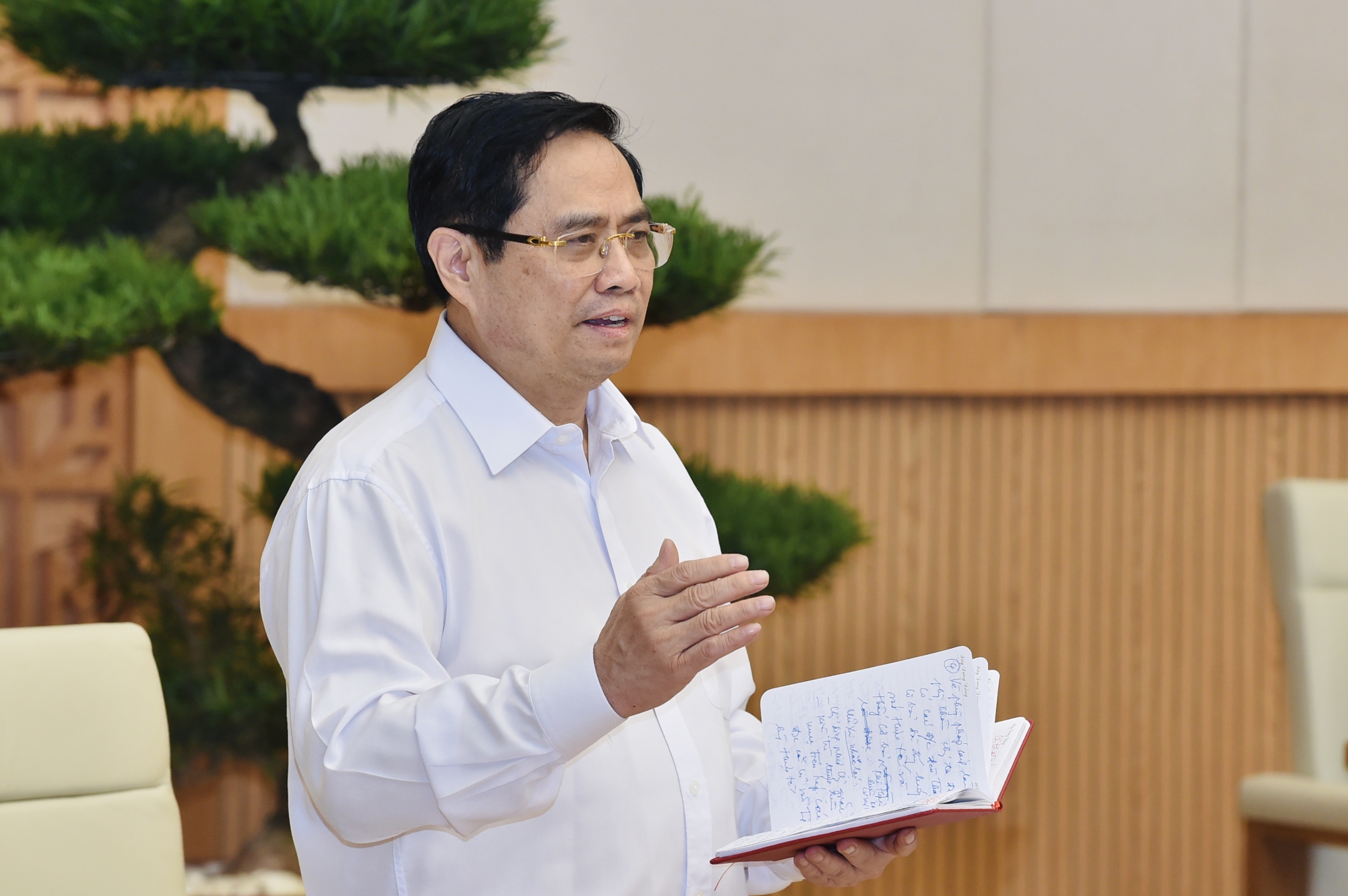 Quyết liệt đẩy lùi dịch bệnh tại TP Hồ Chí Minh và các tỉnh lân cận