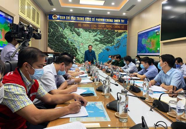 Ứng phó với áp thấp nhiệt đới Khẩn trương đưa tàu thuyền ra khỏi vùng nguy hiểm