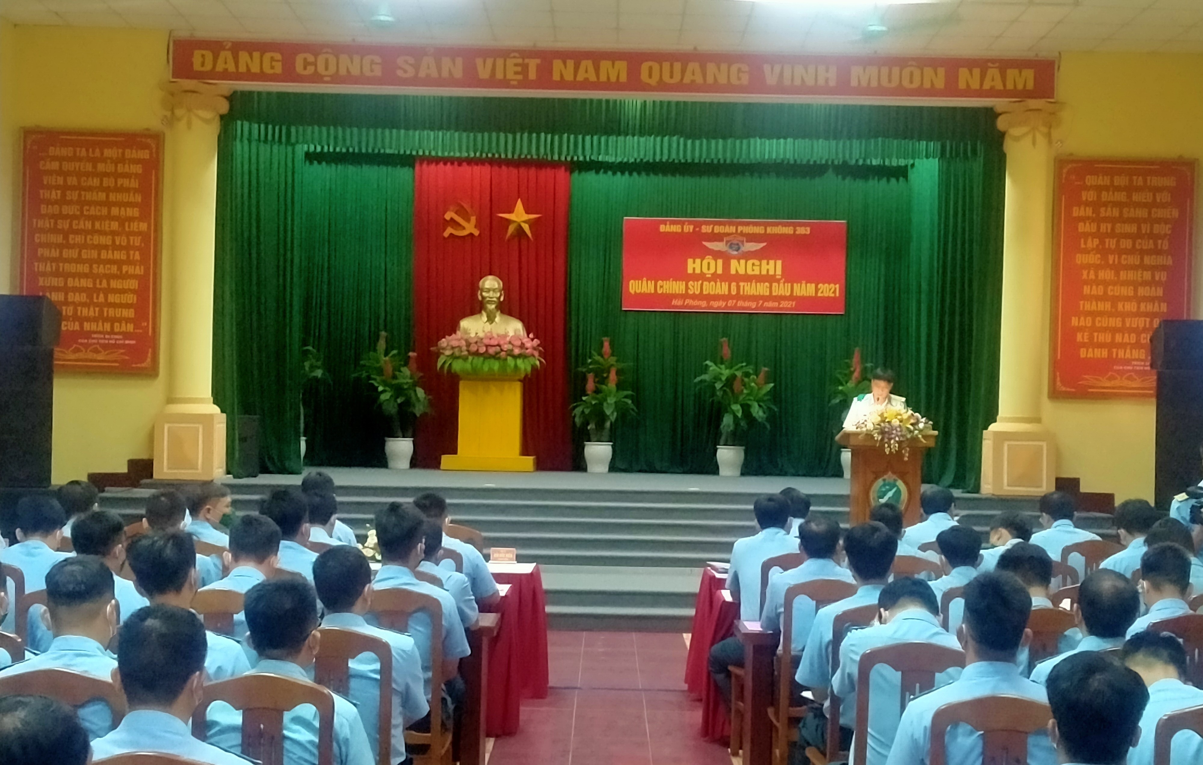 Phấn đấu xây dựng Sư đoàn vững mạnh toàn diện “mẫu mực, tiêu biểu”