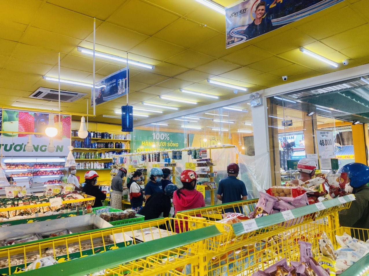 Mở thêm điểm bán hàng lưu động trong khu dân cư cho người dân TP Hồ Chí Minh