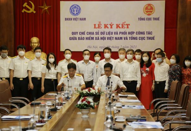 Bảo hiểm xã hội Việt Nam và Tổng cục Thuế chia sẻ dữ liệu giữa hai Ngành