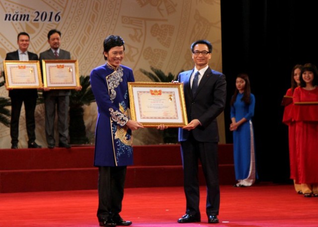 Chưa đủ cơ sở tước danh hiệu của NSƯT Hoài Linh