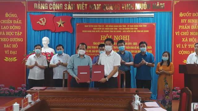 Ban Tuyên giáo Tỉnh ủy Hà Giang ký kết chương trình phối hợp thực hiện Quy chế 238 của Ban Bí thư