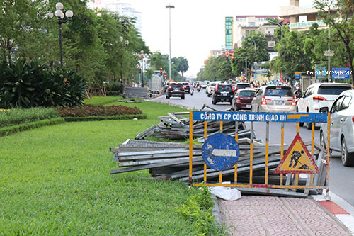 Hà Nội điều chỉnh dải phân cách đường Liễu Giai
