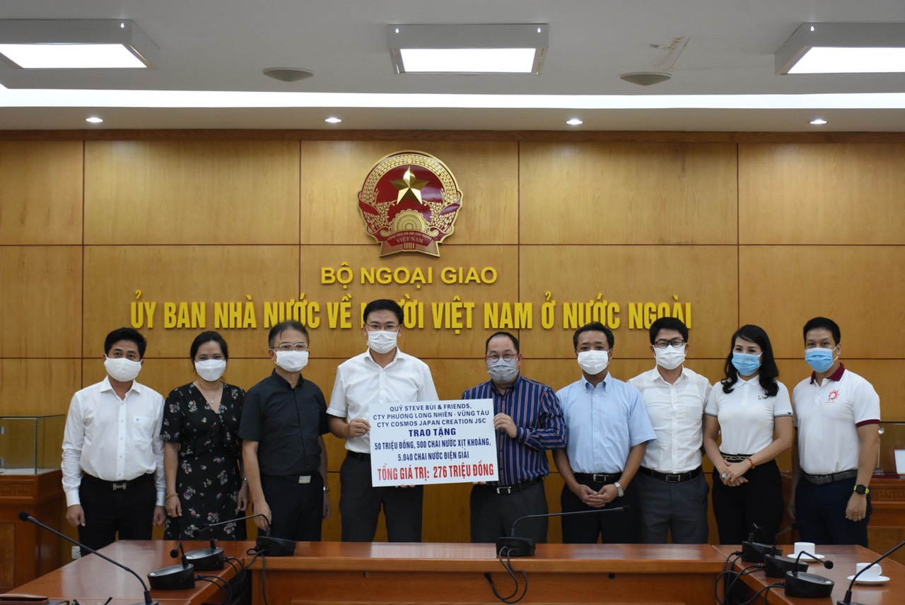 Trong đại dịch, kiều bào luôn hướng về Tổ quốc