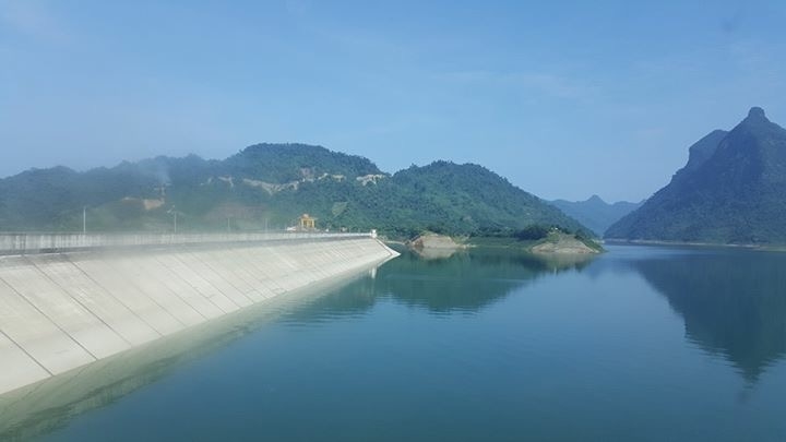 Bảo đảm dòng chảy tối thiểu ở hạ lưu các hồ chứa, đập dâng