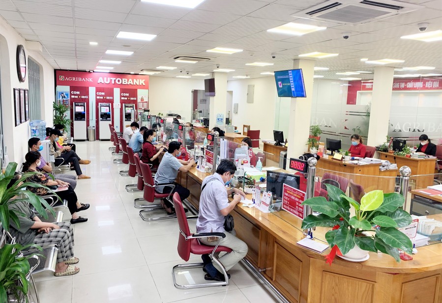 Agribank giảm tiếp 10 so với lãi suất cho vay để hỗ trợ khách hàng vượt qua đại dịch COVID-19