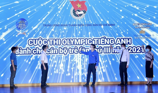 Lần thứ ba tổ chức thi Olympic tiếng Anh cho cán bộ trẻ