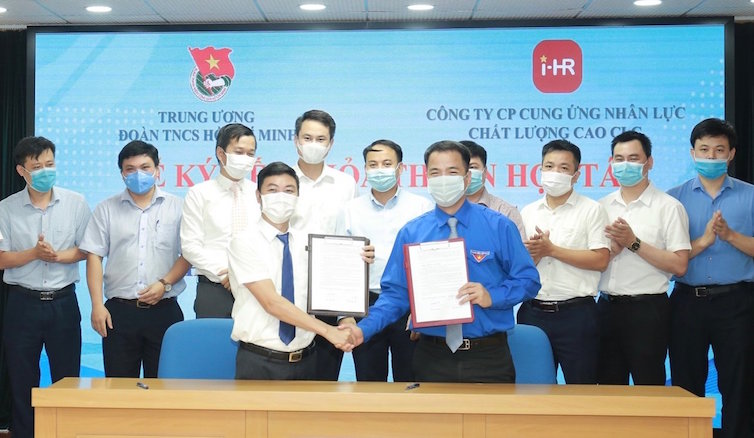 Sử dụng công nghệ số trong tư vấn hướng nghiệp, giới thiệu việc làm cho thanh niên