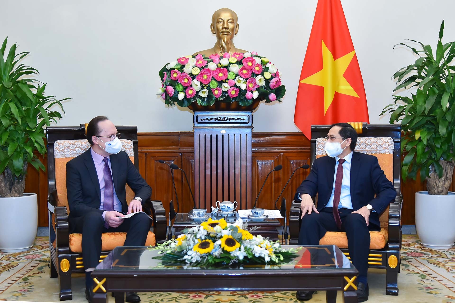 Liên bang Nga là một trong những ưu tiên hàng đầu trong chính sách đối ngoại của Việt Nam