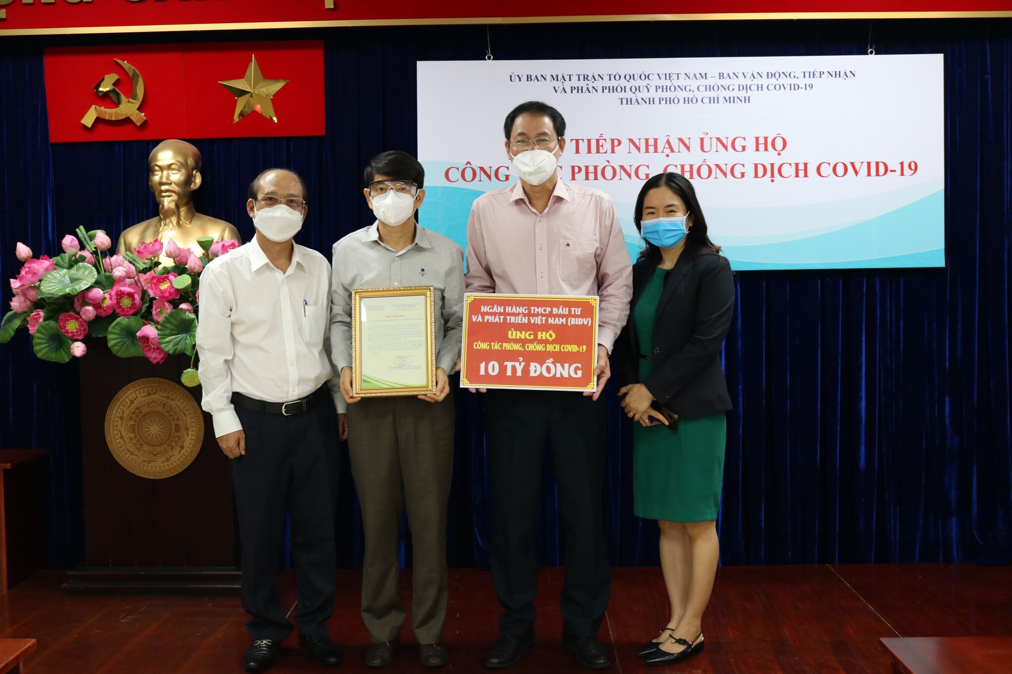 BIDV ủng hộ 10 tỷ đồng phòng chống dịch bệnh COVID-19 tại TP Hồ Chí Minh