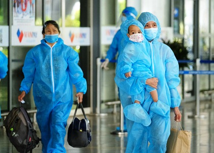 Đón người dân trở về từ tâm dịch