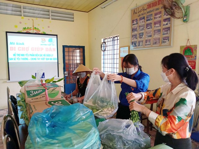 “Đi chợ giúp dân” đẩy lùi dịch bệnh
