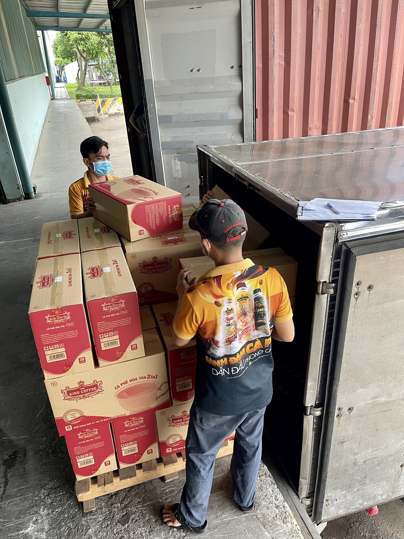 Tiếp sức cho các y, bác sĩ tuyến đầu chống dịch tại TP Hồ Chí Minh, Bình Dương