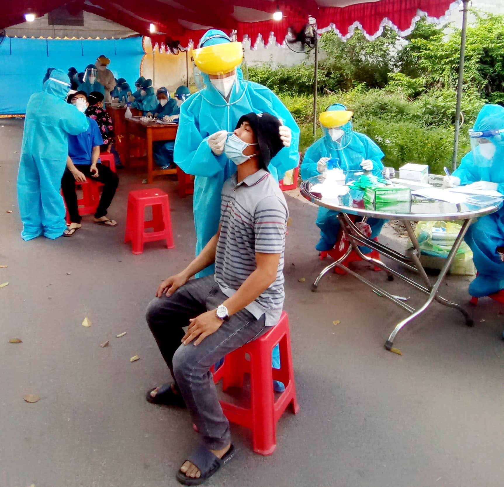 Thêm 3 991 ca mắc COVID-19, nhiều nhất tại TP Hồ Chí Minh, Long An, Bình Dương