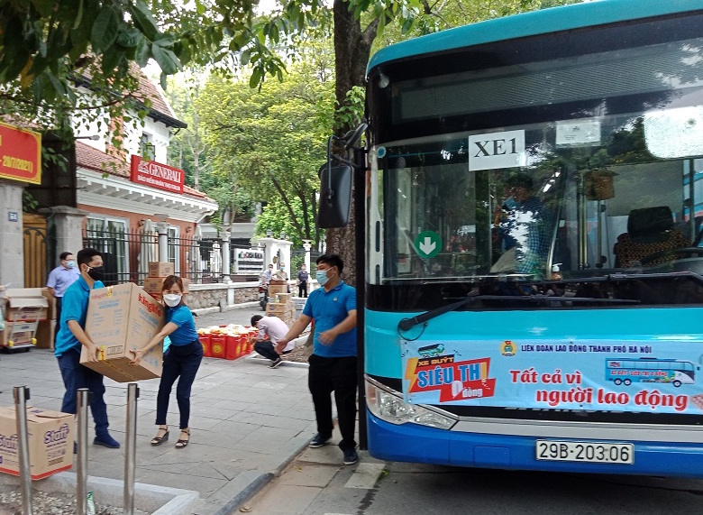“Xe buýt siêu thị 0 đồng” tiếp tục lăn bánh đến với người lao động