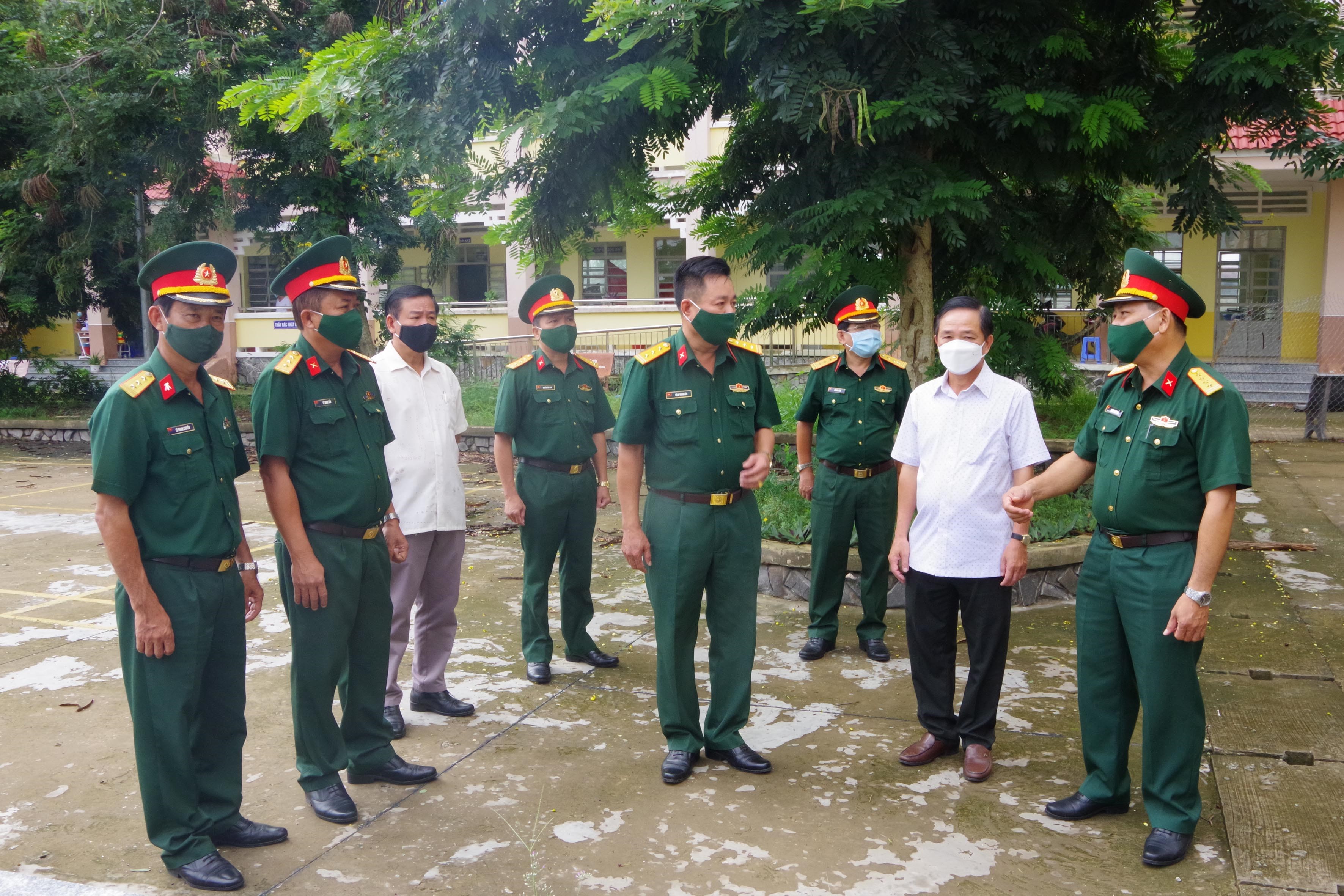 Bà con Sóc Trăng từ TP Hồ Chí Minh, Bình Dương hồi hương