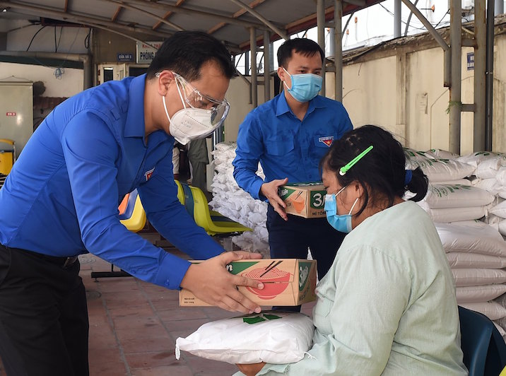 “Triệu bữa cơm - Hà Nội nghĩa tình” đến với Bệnh viện Thận Hà Nội