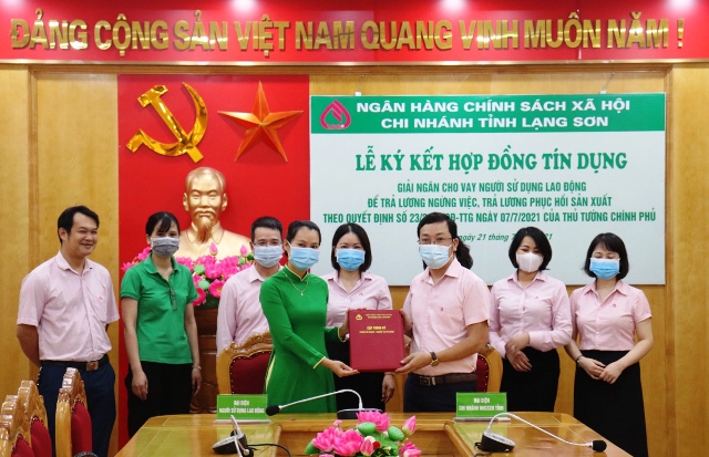 Hàng ngàn người lao động được hỗ trợ lương ổn định cuộc sống