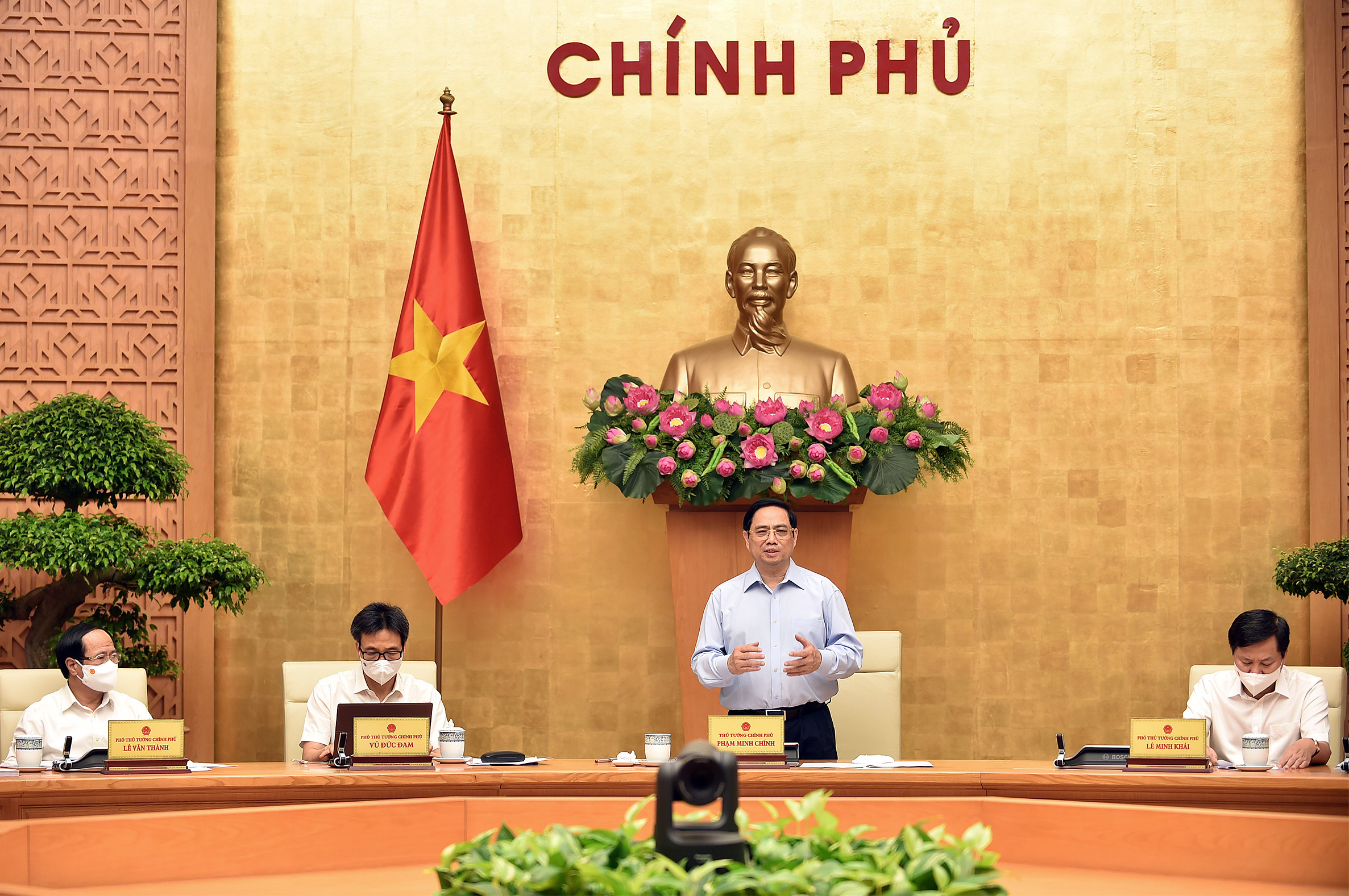 Phòng, chống dịch COVID-19 với tinh thần trách nhiệm cao nhất
