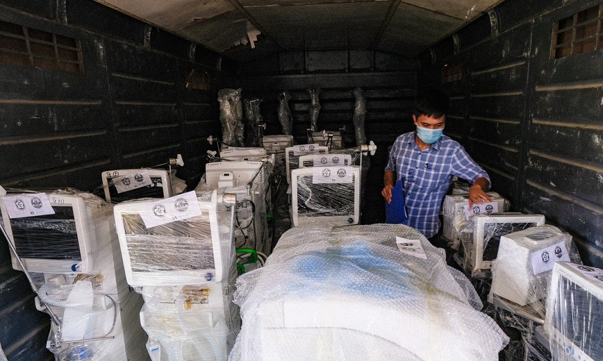 10 tấn trang thiết bị y tế vào Thành phố Hồ Chí Minh bằng tàu hỏa