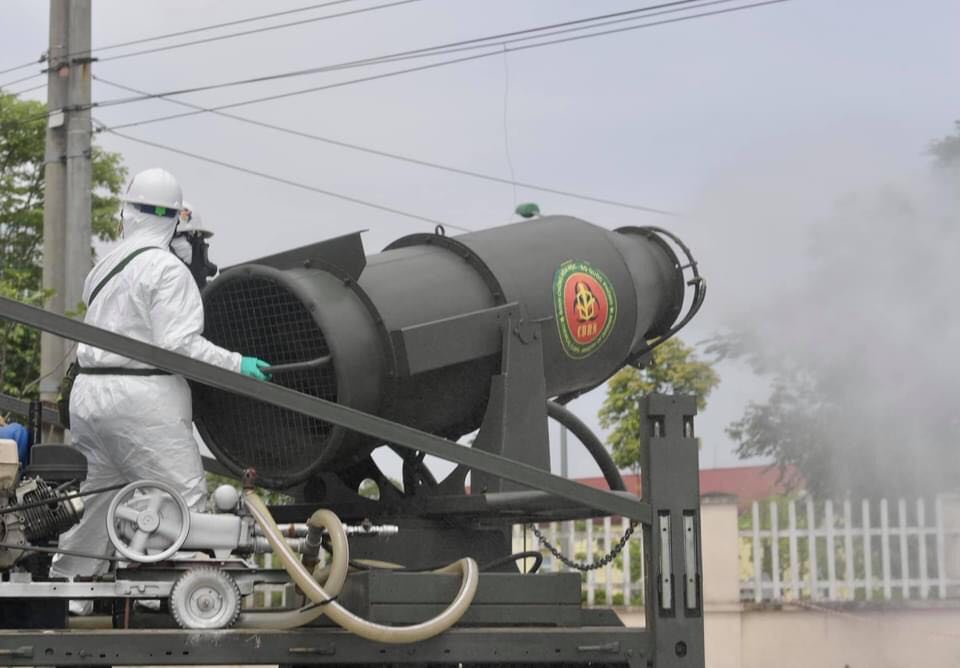 Bộ Y tế yêu cầu không phun khử khuẩn ngoài trời