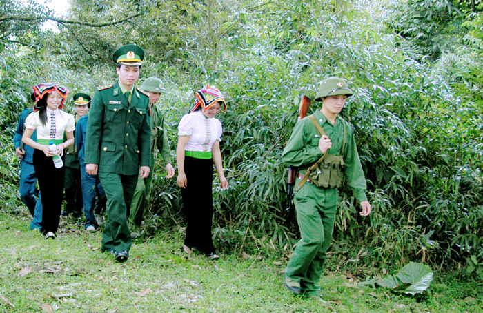 Củng cố lòng tin với Đảng