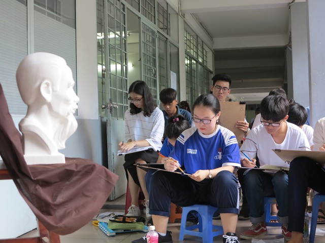 Trường ĐH Kiến trúc Hà Nội lùi ngày thi năng khiếu