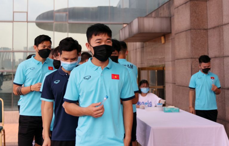 Đội tuyển Việt Nam hội quân trở lại, thực hiện nghiêm quy định phòng, chống dịch