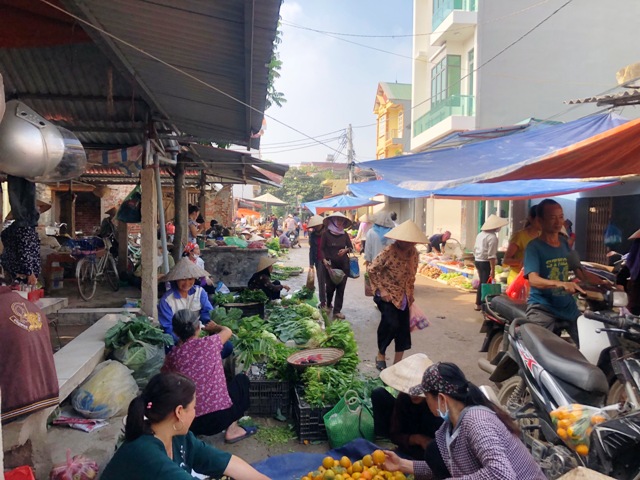 Bộ Công Thương rà soát, đánh giá để mở lại chợ tạm