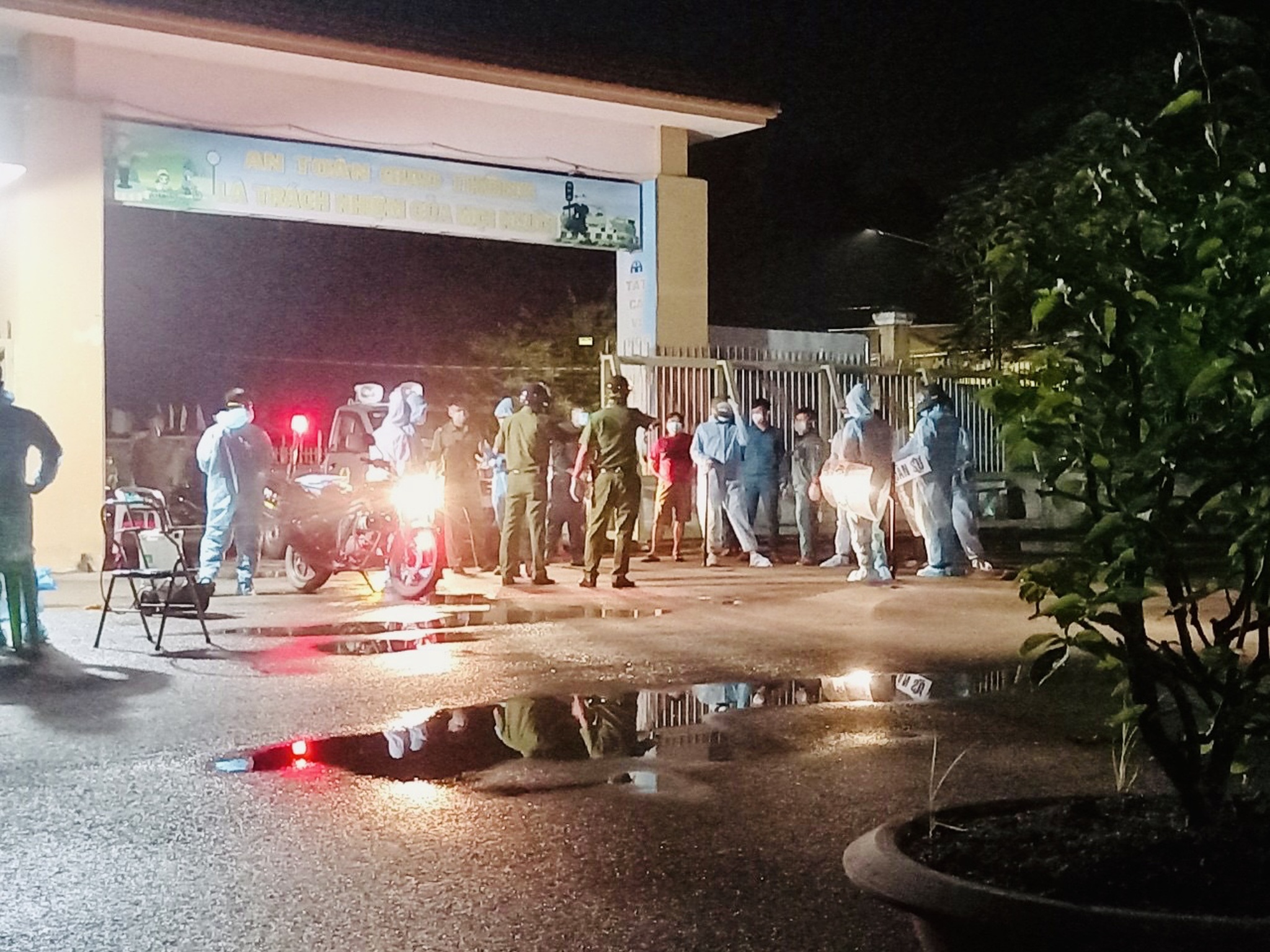 Cần xử lý nghiêm F0 cầm dao đe dọa y, bác sỹ