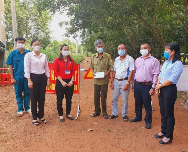 Vốn chính sách thức dậy miền quê khó