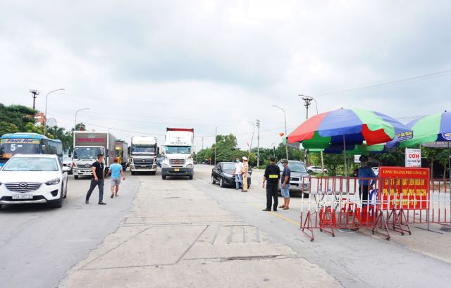 Quảng Ninh Tạm dừng tiếp nhận người, phương tiện vào một số chốt kiểm soát phòng chống dịch