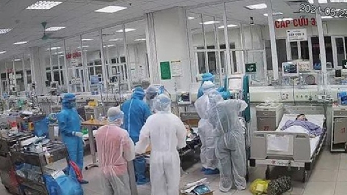 Hà Nội chuẩn bị tình huống 20 000 giường điều trị COVID-19