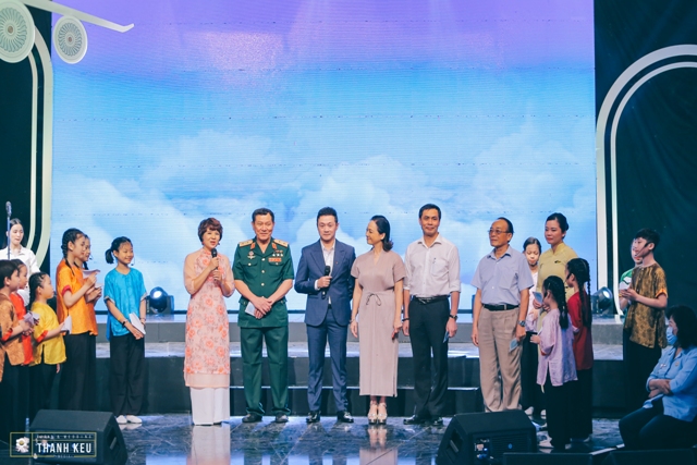 “Ký ức bầu trời”