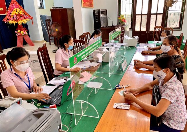 Quảng Ninh Quảng Bình  Kịp thời hỗ trợ người dân thời dịch bệnh COVID-19