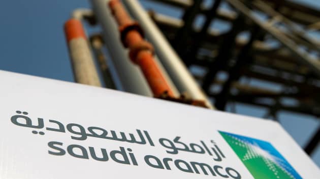Lợi nhuận của Saudi Aramco tăng vọt gần 300